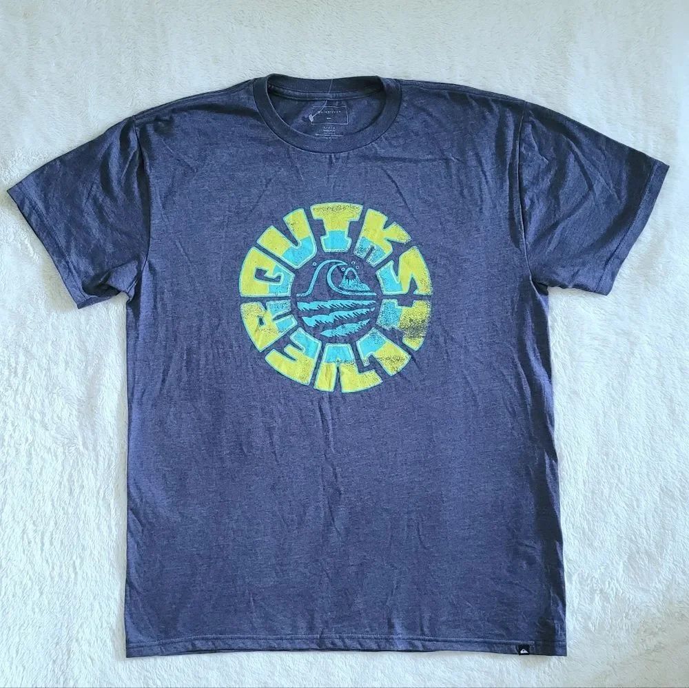 Quiksilver🏄♂️ Logo Graphic Tee👕 - NWOT